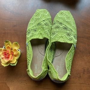 TOMS Women’s Crocheted Fabric Flat Loafers